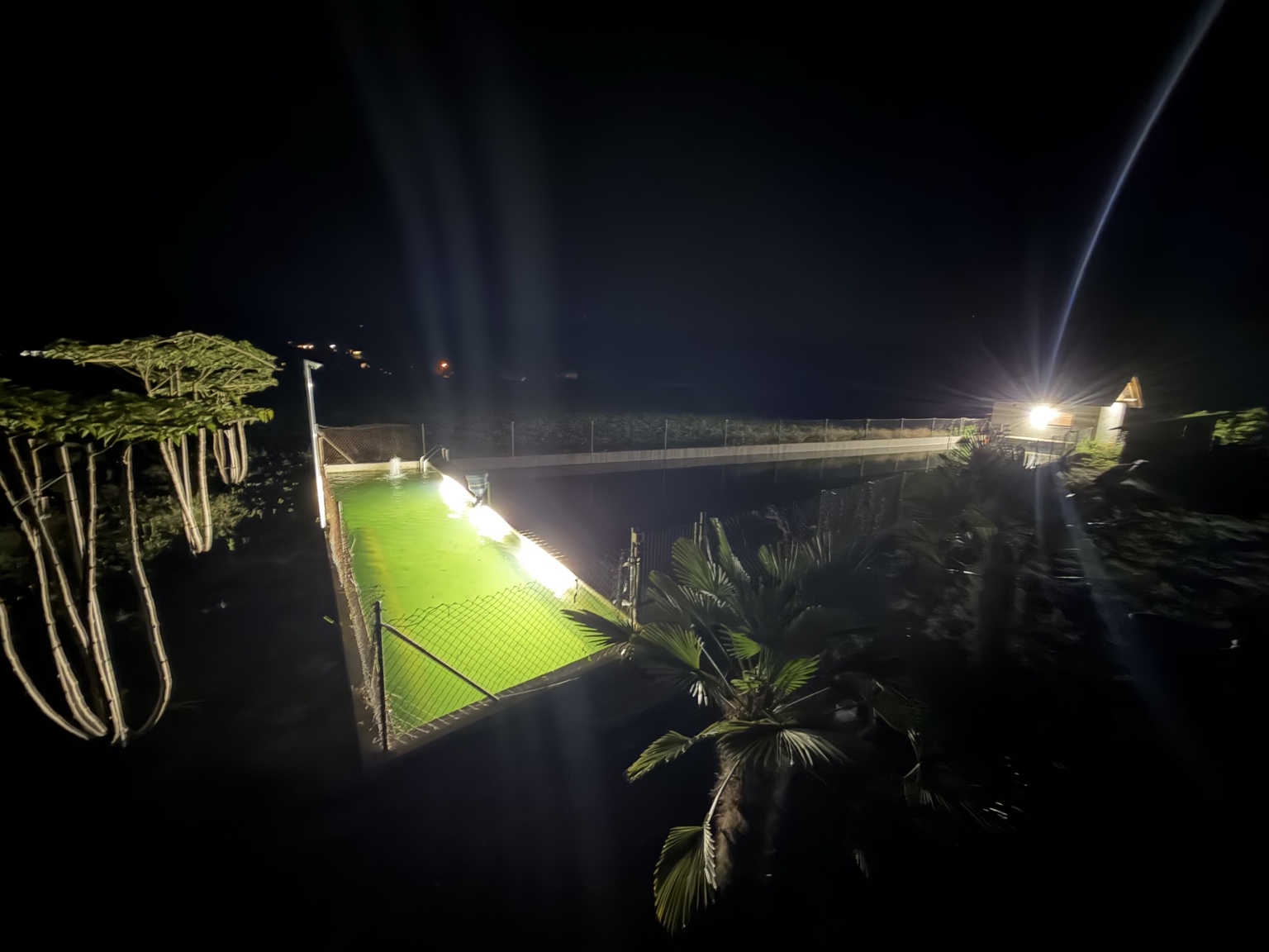 Anlage bei Nacht